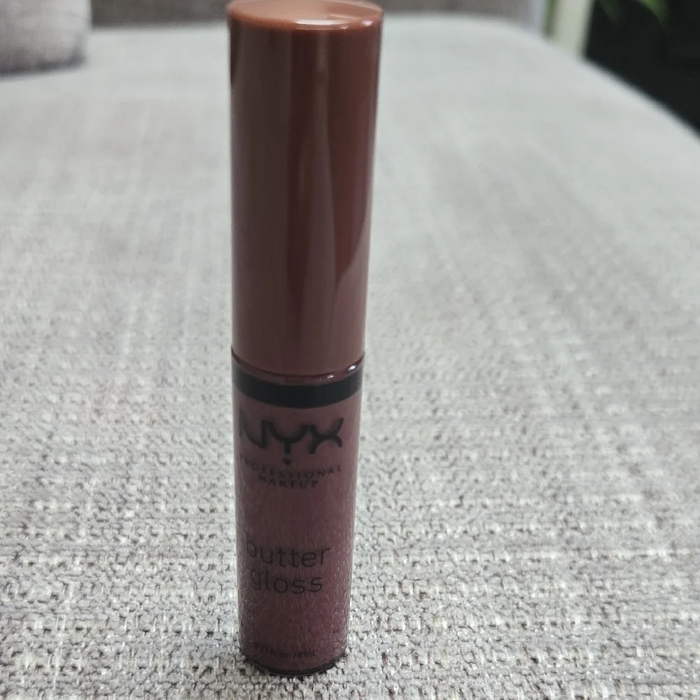 NYX Brown Lip Gloss Smooth‎ Finish Ginger Snap